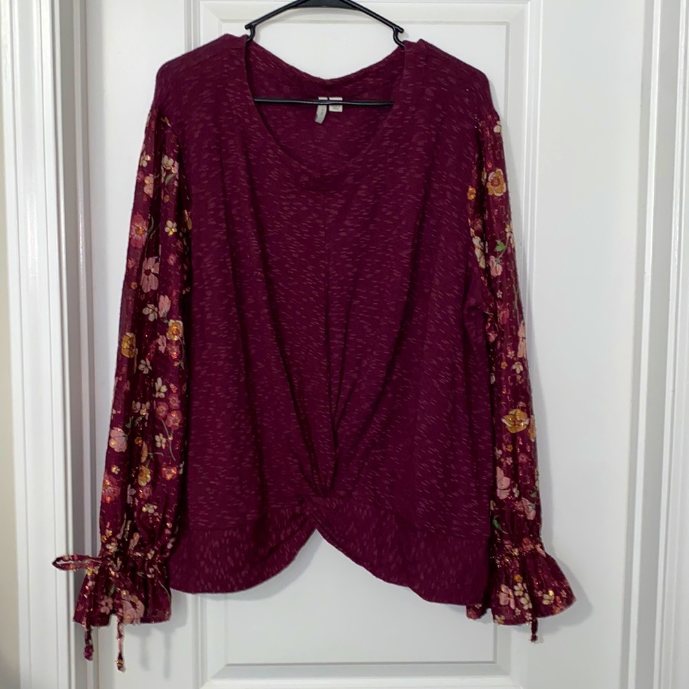 Est. 1946 NWOT Size 18/20W Front Twist Long Sleeve Blouse
